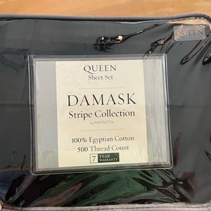 **RESERVED!**NEW in packaging!!! Wamsutta Damask Stripe Collection sheet set!
